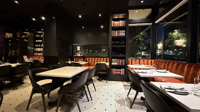 Casanova Restaurant Interior